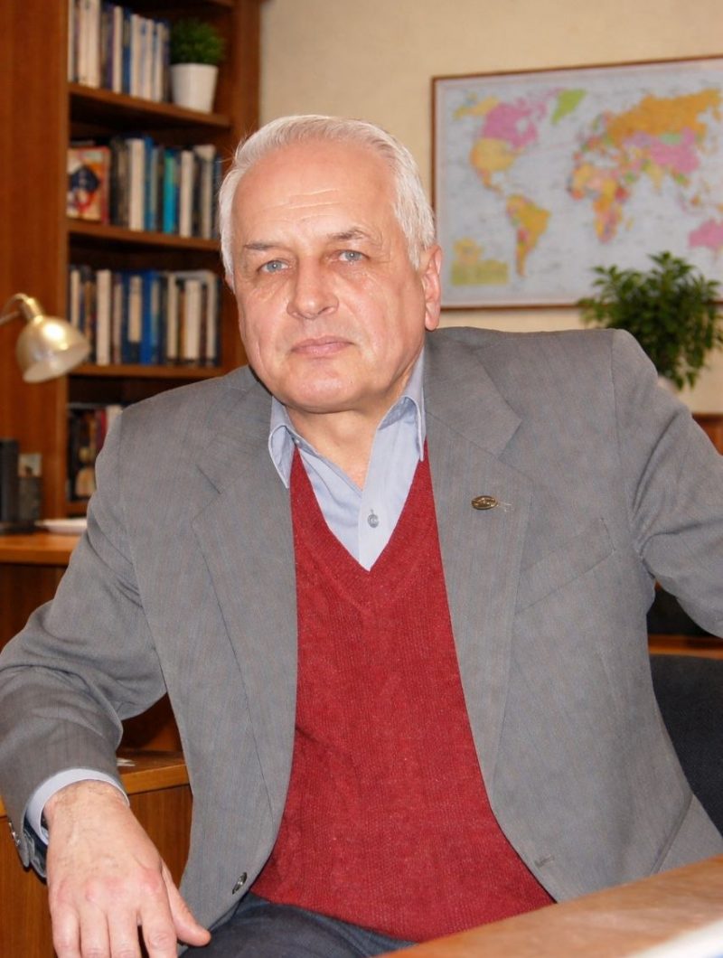 photo_5386483335808357857_y